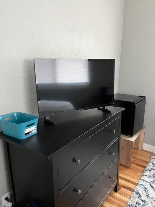 Comfortable Suite With Private Entrance & Private Bathroom El Paso Exterior photo